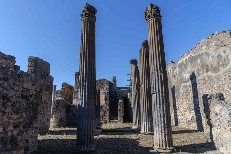 122 - Italia - Pompeya - parque arqueológico de Pompeya - Casa del Dioscuri.jpg